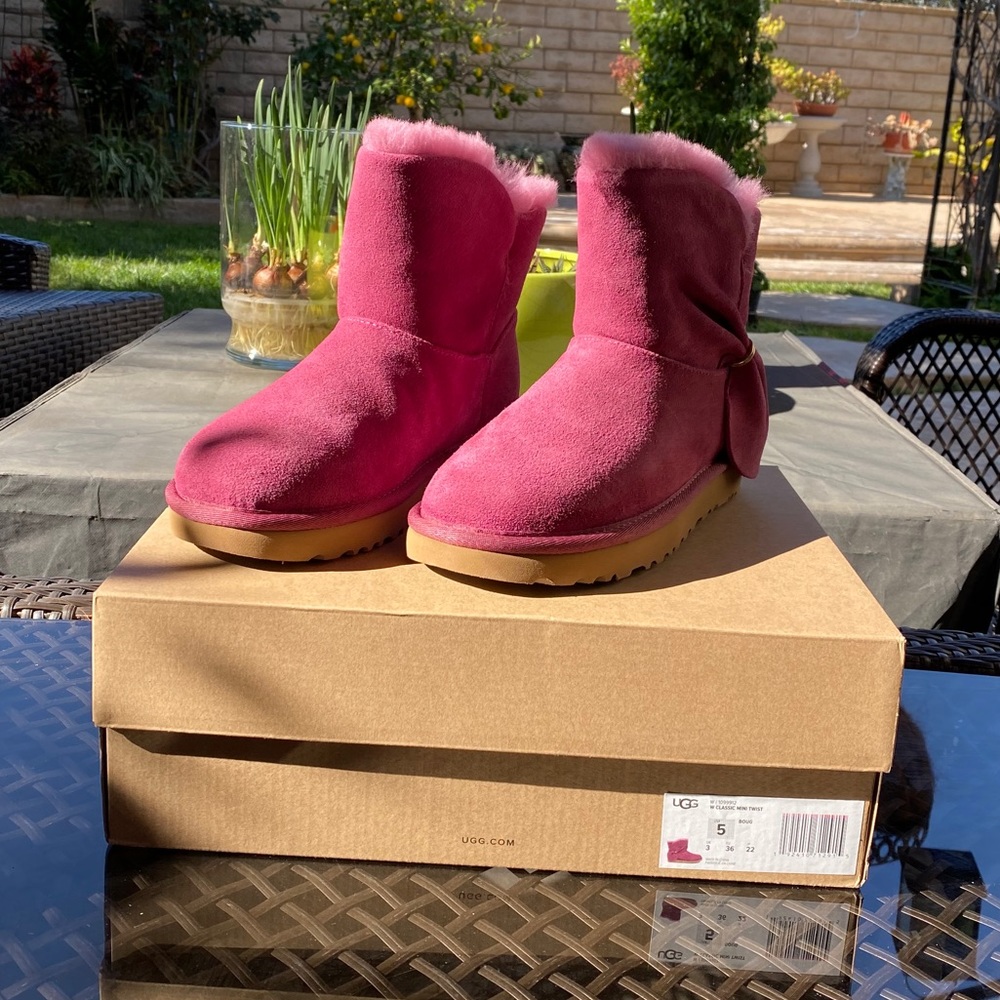NWT Ugg Classic Mini Twist Boot - Picture 4 of 11